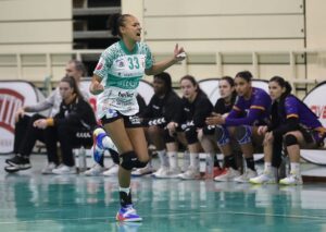 Lee más sobre el artículo El AtticGo CBM Elche sufre pero suma dos puntos vitales en Gijón (21-22)
