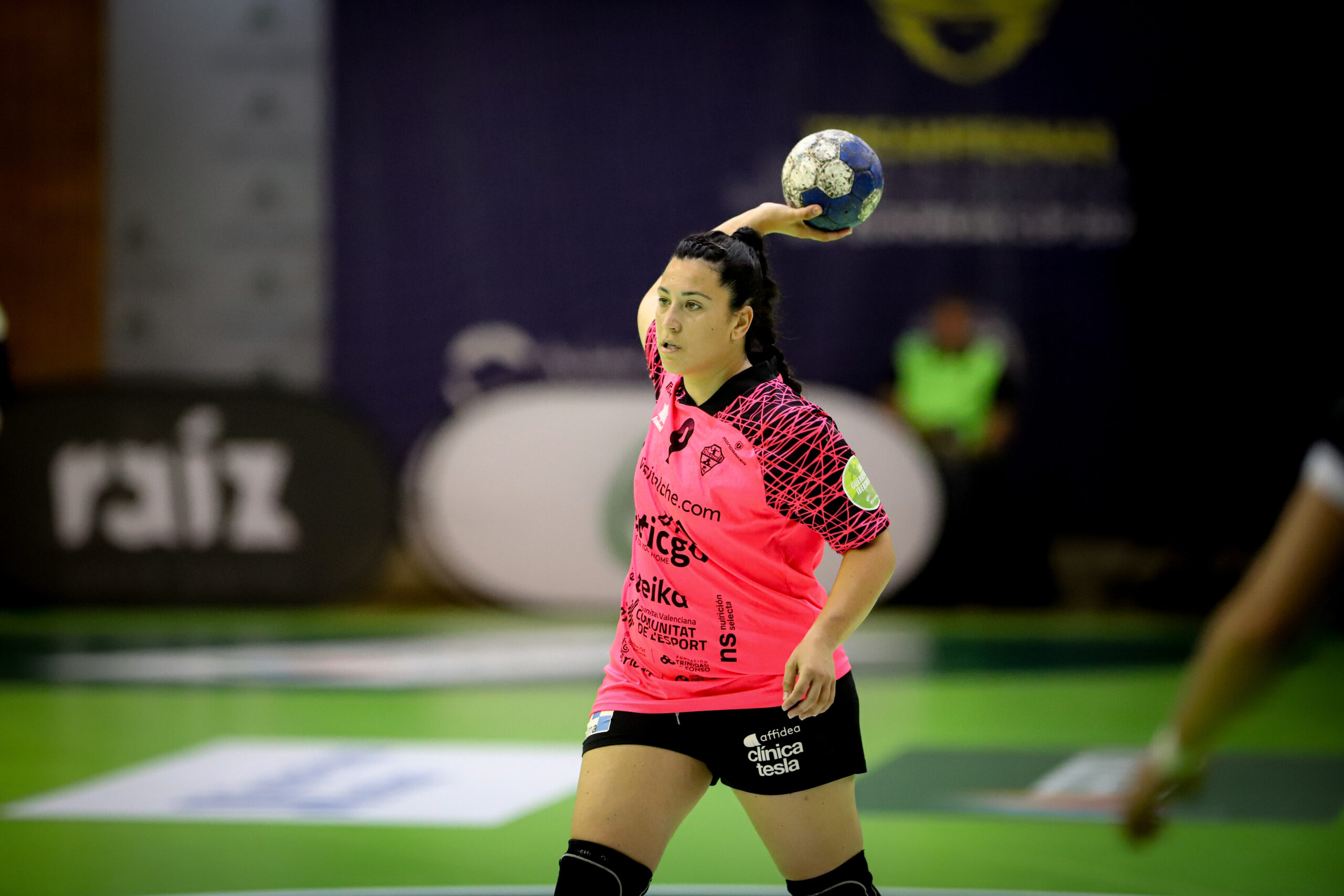 Lee más sobre el artículo Nuria Andreu renueva con el Atticgo BM Elche