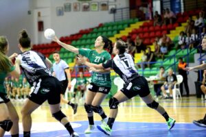 Lee más sobre el artículo Estreno y victoria en Frigiliana (26-21)