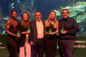Lee más sobre el artículo El Atticgo BM Elche brilla en la Gala del Balonmano Femenino 2023