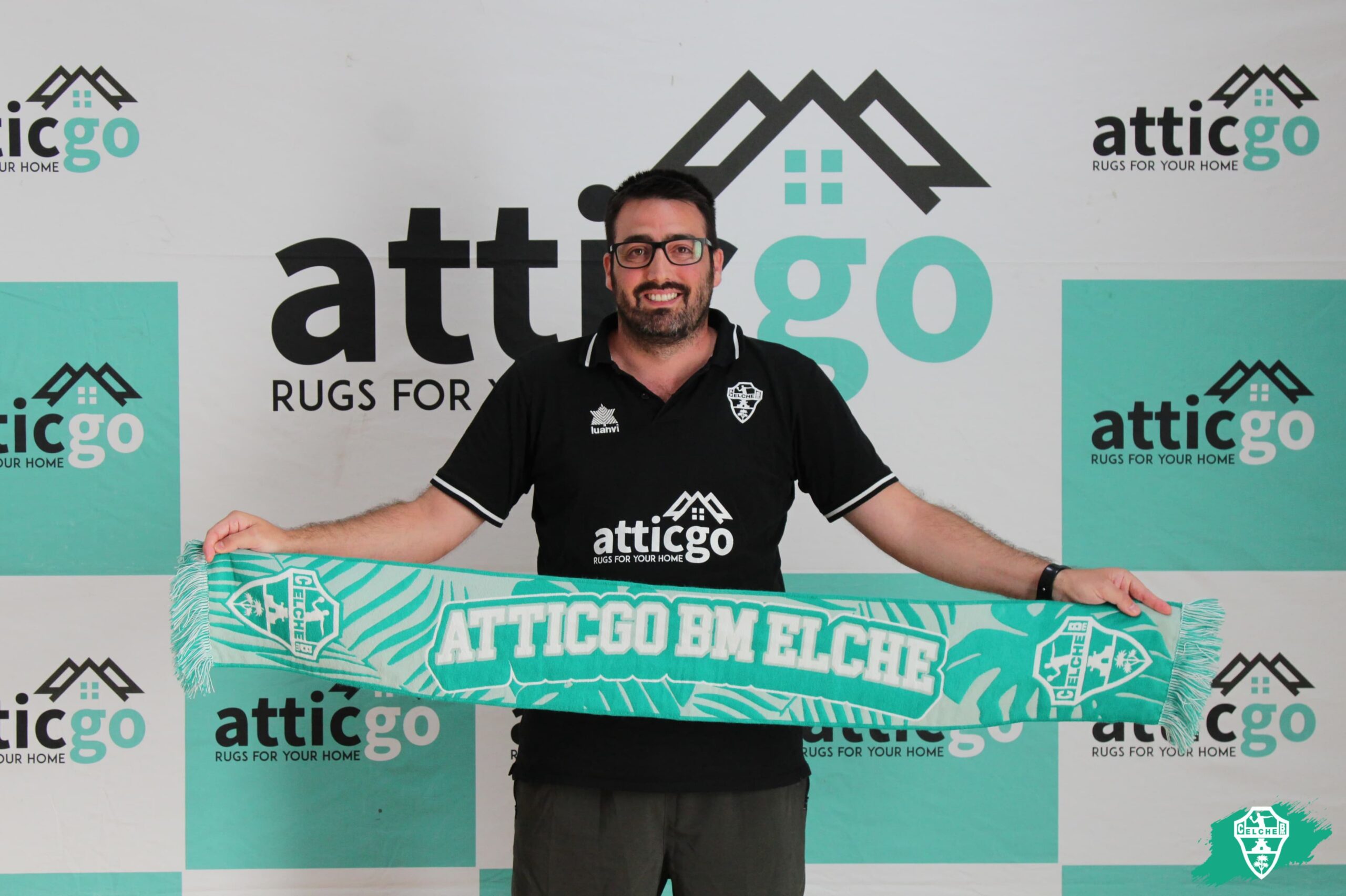 Lee más sobre el artículo Sergio Belda renueva su compromiso con el Atticgo BM Elche